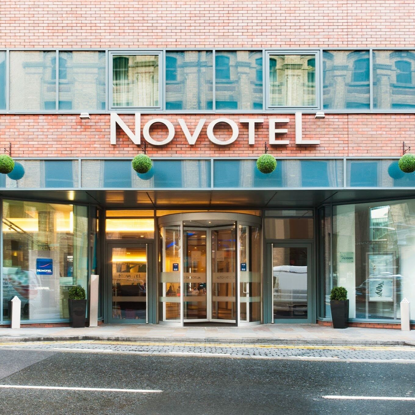 Novotel Liverpool Centre Екстериор снимка
